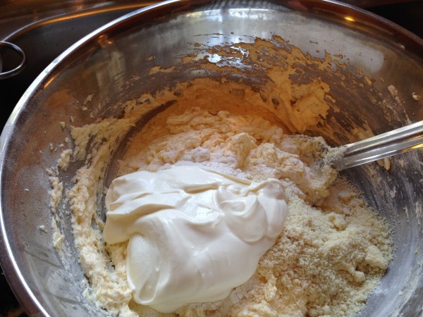 Easy Lemon Yoghurt Syrup Cake – Cauldrons and Cupcakes